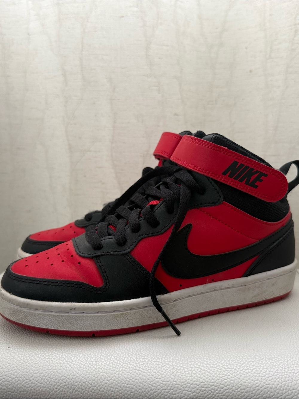 Nike Kids Black & Red High-Top Sneakers